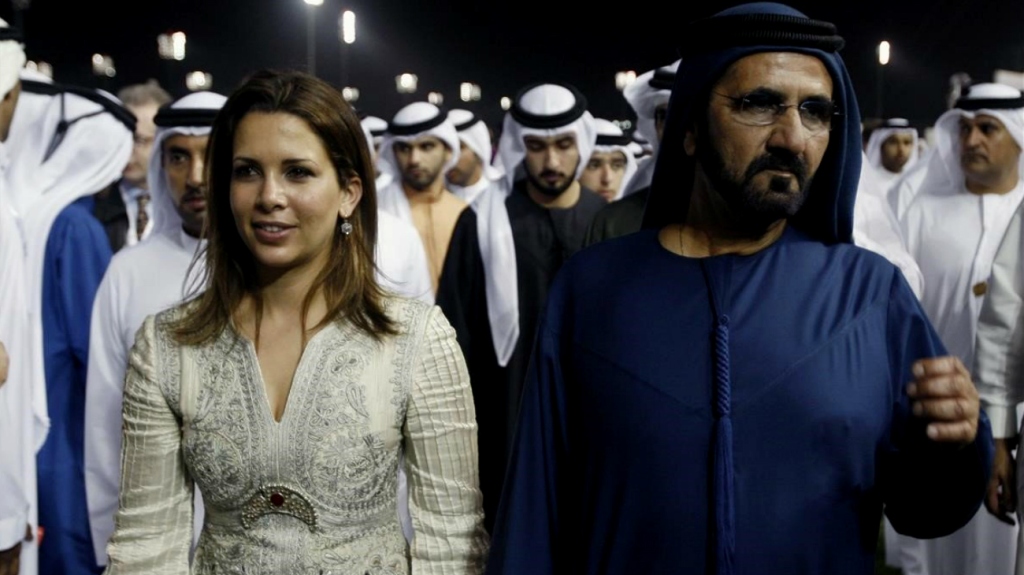 El Emir de Dubai batalla contra su esposa en la justicia británica después de que ella escapara del país