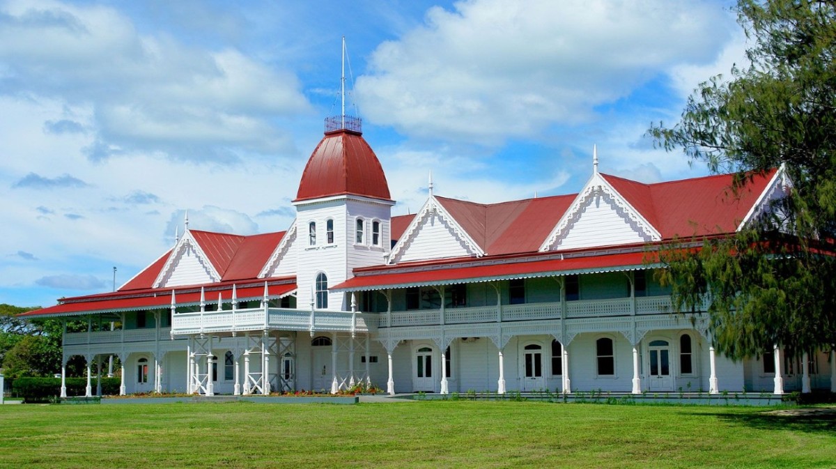 El palacio real de Tonga habría sufrido grandes daños por el tsunami volcánico