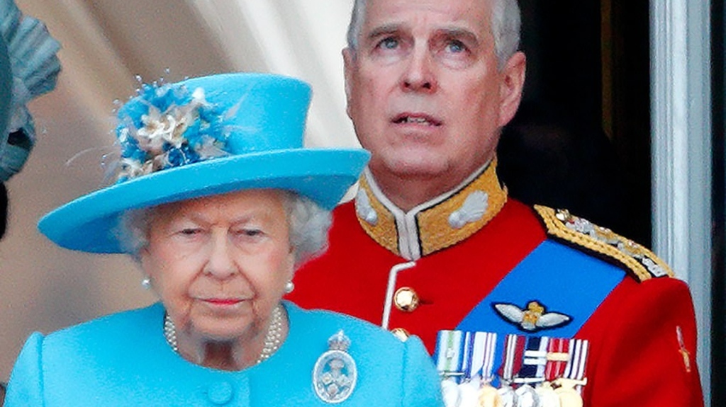 Isabel II eliminó rol clave en el desfile Trooping the Colour para evitar “avergonzar” al príncipe Andrés