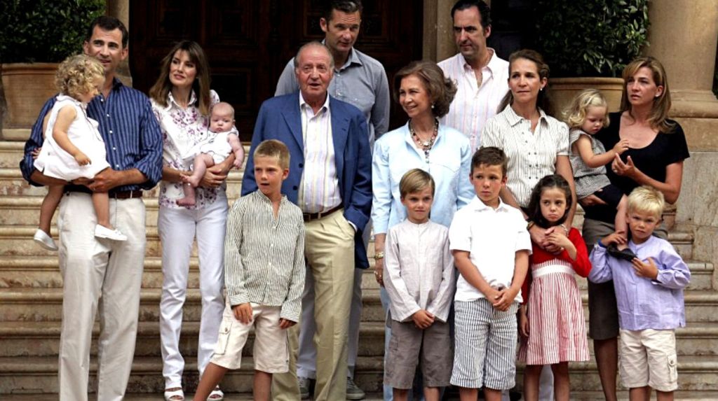 Qué familia europea podría ocupar el trono de España si la Casa de Borbón se extinguiera