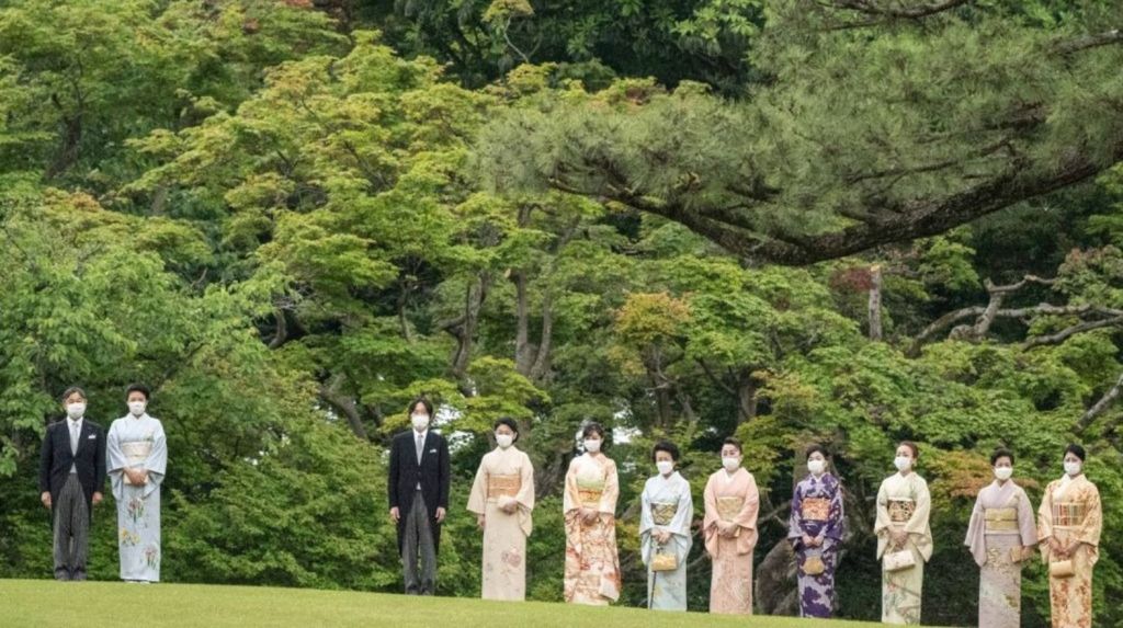 Con el futuro de la familia imperial en peligro, Japón reaviva el eterno debate por la sucesión