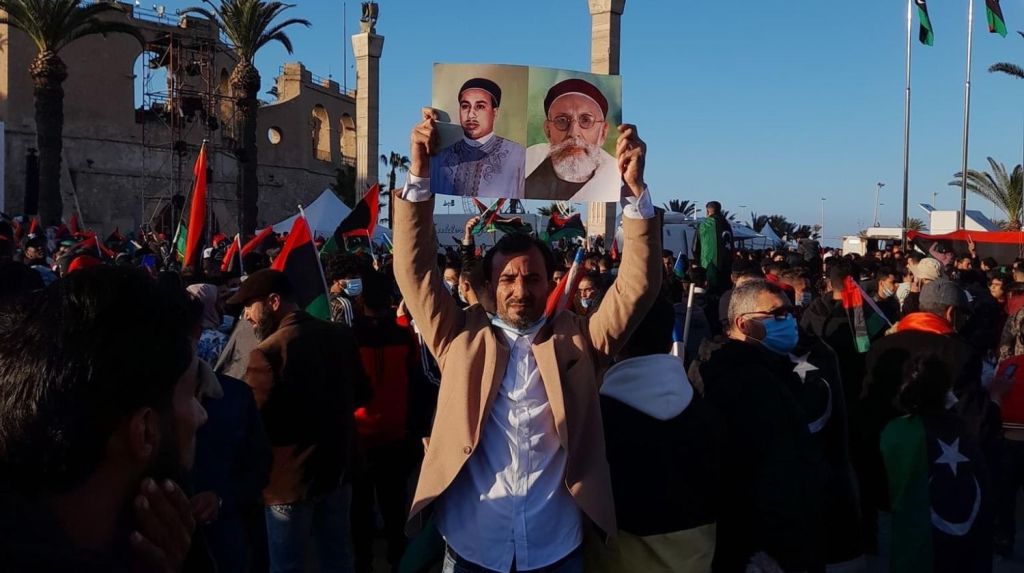 El gobierno de Libia quiere restablecer la monarquía para poner fin a la agitación política